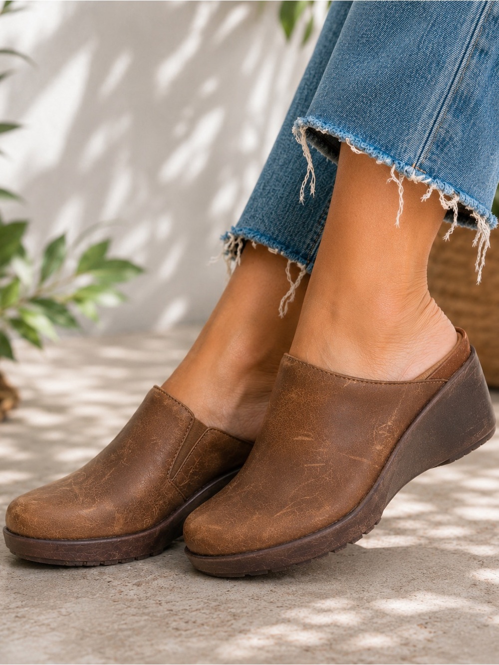 NAOT Footwear Brown Saddle Leather Evening Wedge Mules Slide Comfort Clog Shoes